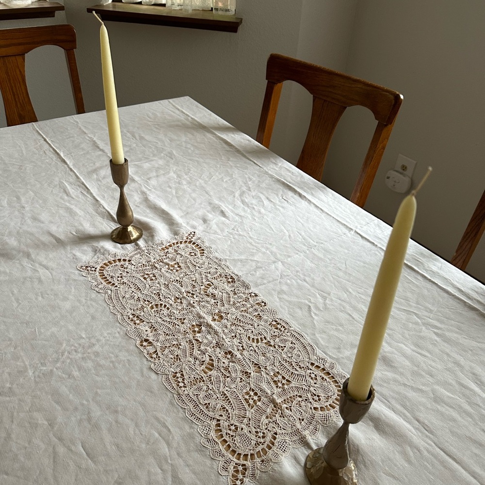 Vintage Heirloom Lace Linen Table Cloth